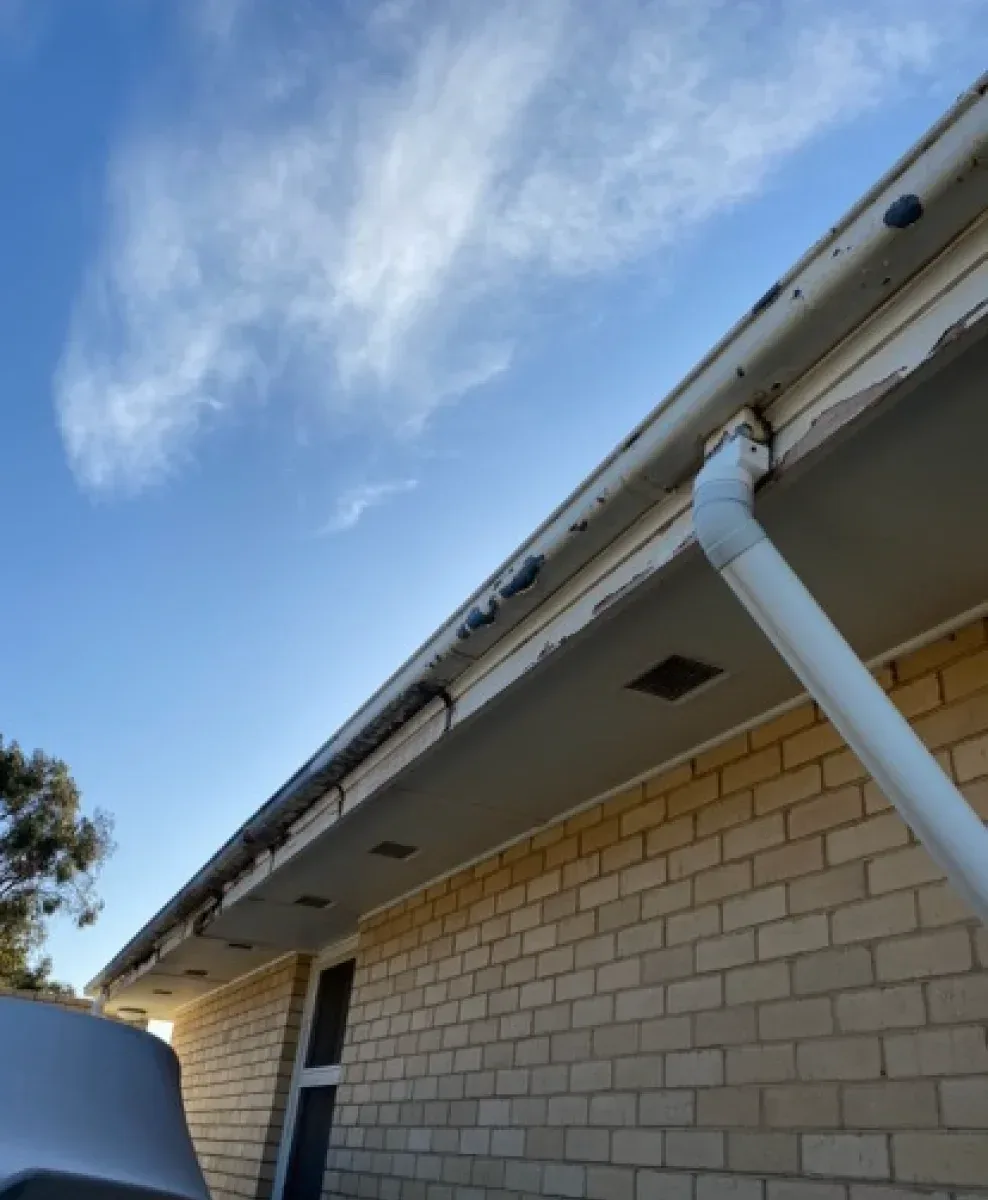 Before photo of a roof plumbing and gutter replacement in Footscray, Melbourne.